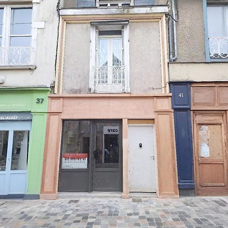 Spacieux T3 Lumineux Dans Quartier Historique Avec Wifi Редон Екстериор снимка