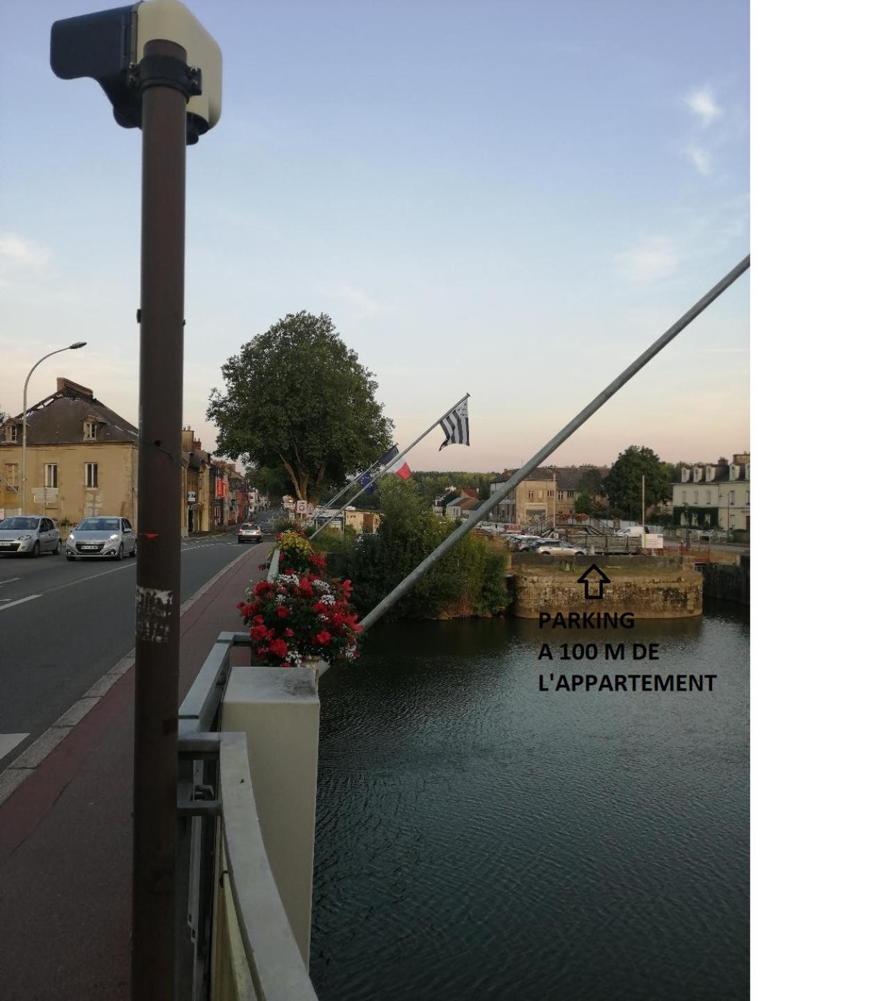 Spacieux T3 Lumineux Dans Quartier Historique Avec Wifi Редон Екстериор снимка